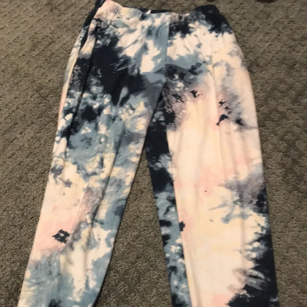 Pj set - Picture 2 of 2